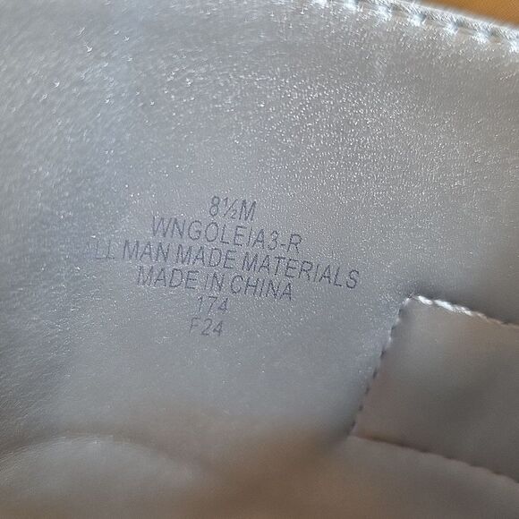 BRAND NEW NINE WEST SLIDE JEWEL MATTER DESIGN SANDAL R3 - Picture 11 of 16